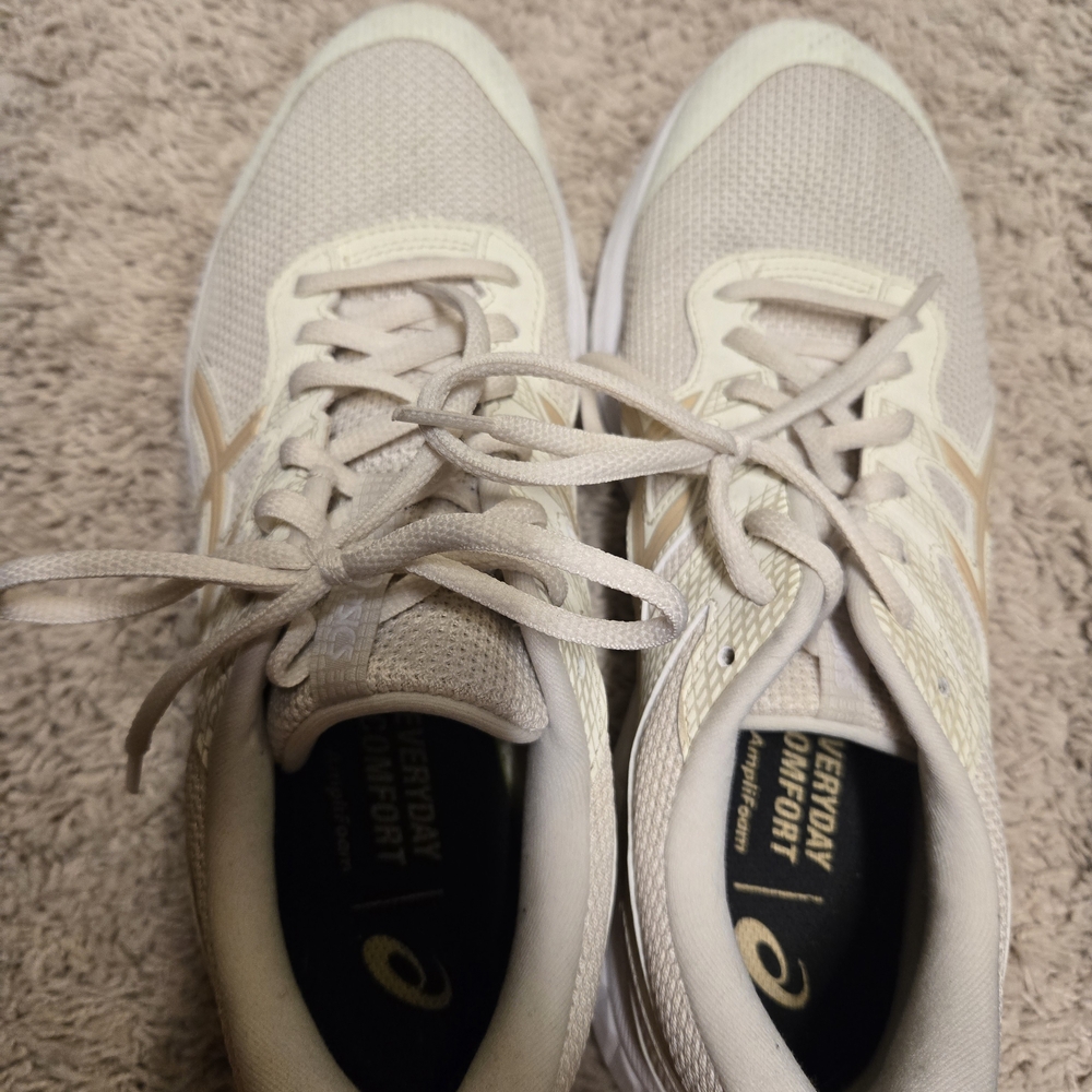 ASICS Women's Cream Running Shoes Amplifoam